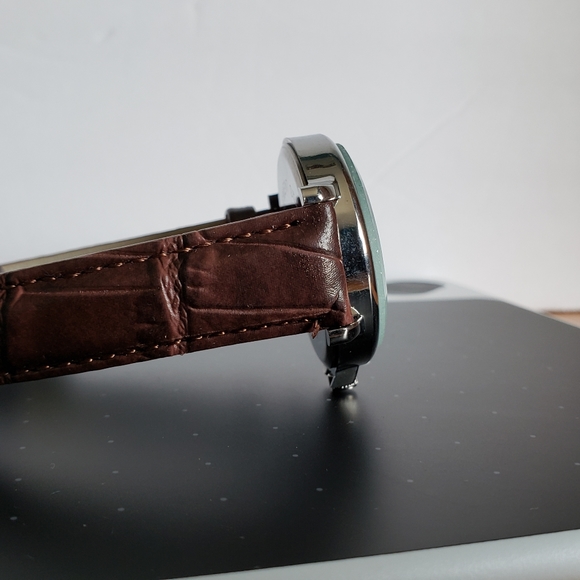 QUARTZ MOVEMENT WOMEN'S WATCH - Picture 5 of 6